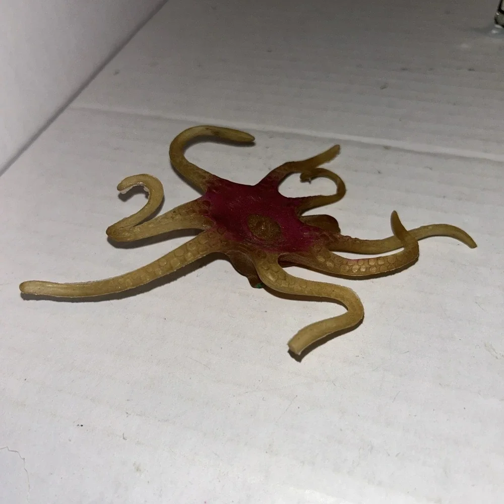 Vintage‎ 1960s 70s HONG KONG Rubber OCTOPUS Aquarium Scenery Ocean Creature C1
